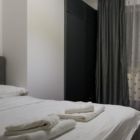 Tod Apartments Palas Яш Екстериор снимка