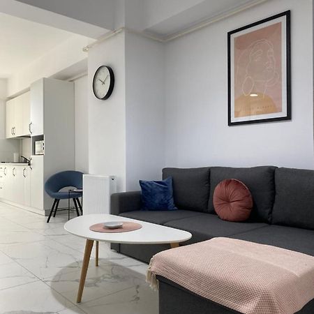 Tod Apartments Palas Яш Екстериор снимка
