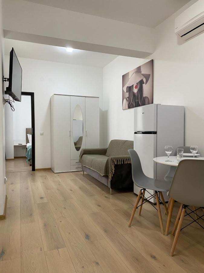 Tod Apartments Palas Яш Екстериор снимка