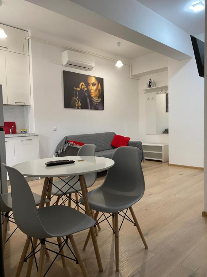 Tod Apartments Palas Яш Екстериор снимка
