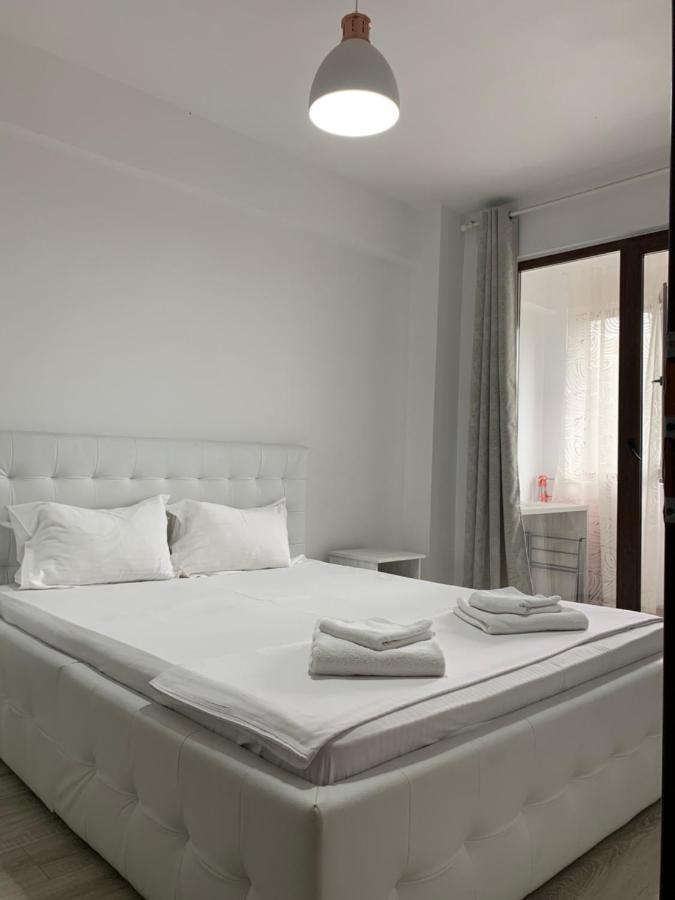 Tod Apartments Palas Яш Екстериор снимка