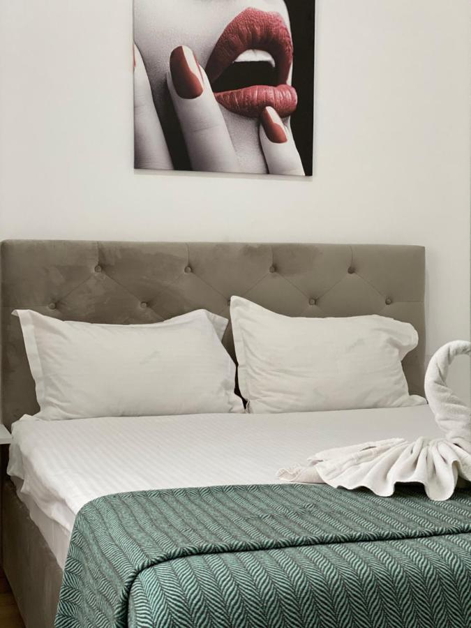 Tod Apartments Palas Яш Екстериор снимка