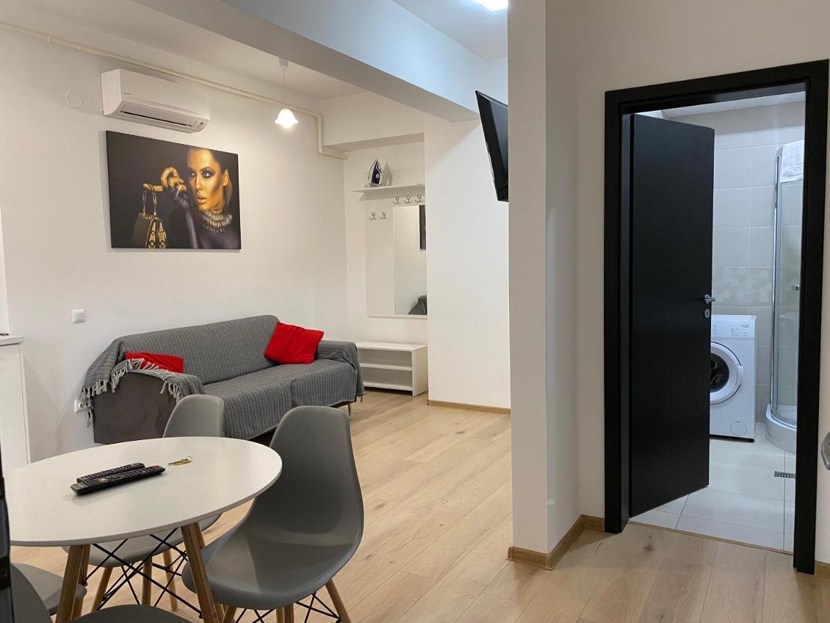 Tod Apartments Palas Яш Екстериор снимка