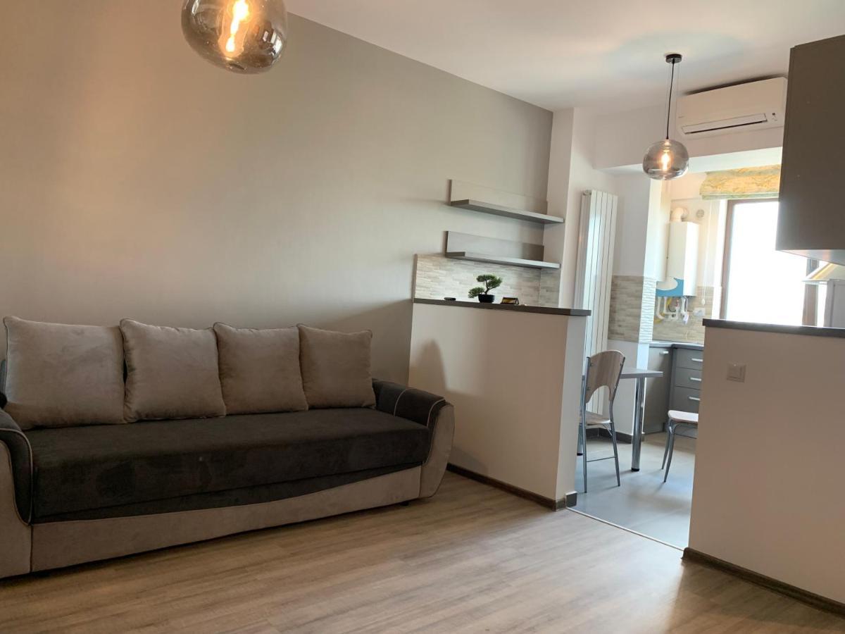 Tod Apartments Palas Яш Екстериор снимка