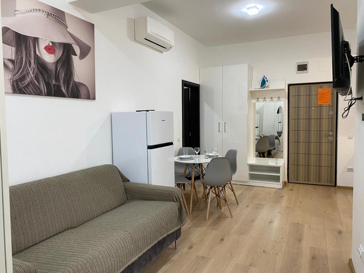 Tod Apartments Palas Яш Екстериор снимка